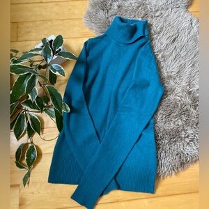 J Crew 100% cashmere size small blue/green